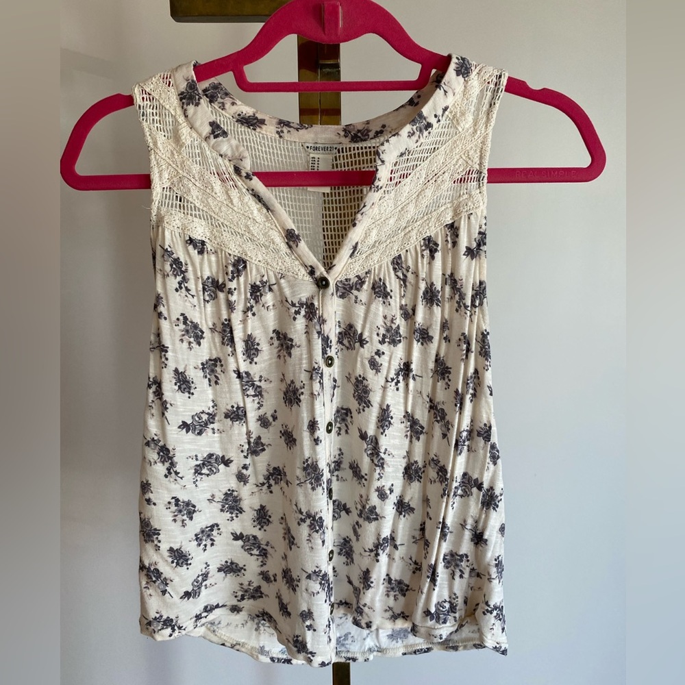 Forever 21 Sleeveless Top